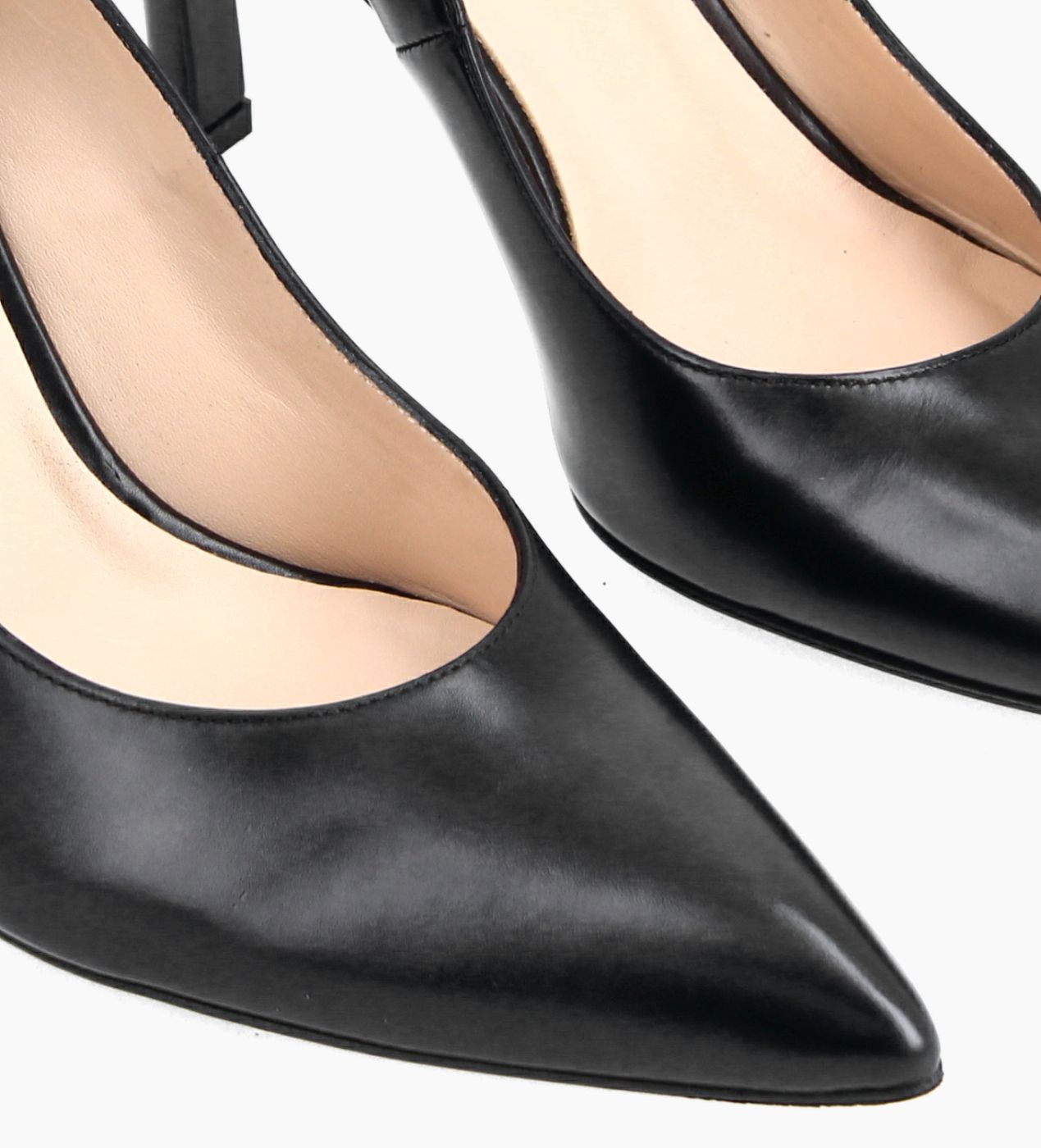 Tippi 7 pointy hot sale toe pump