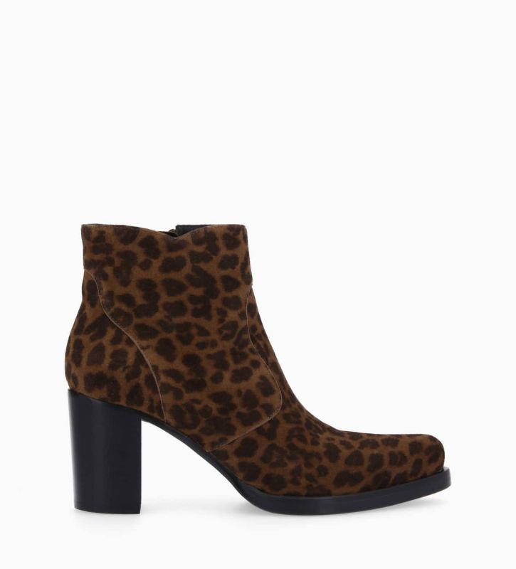 Women's leather ankle boots with leopard print